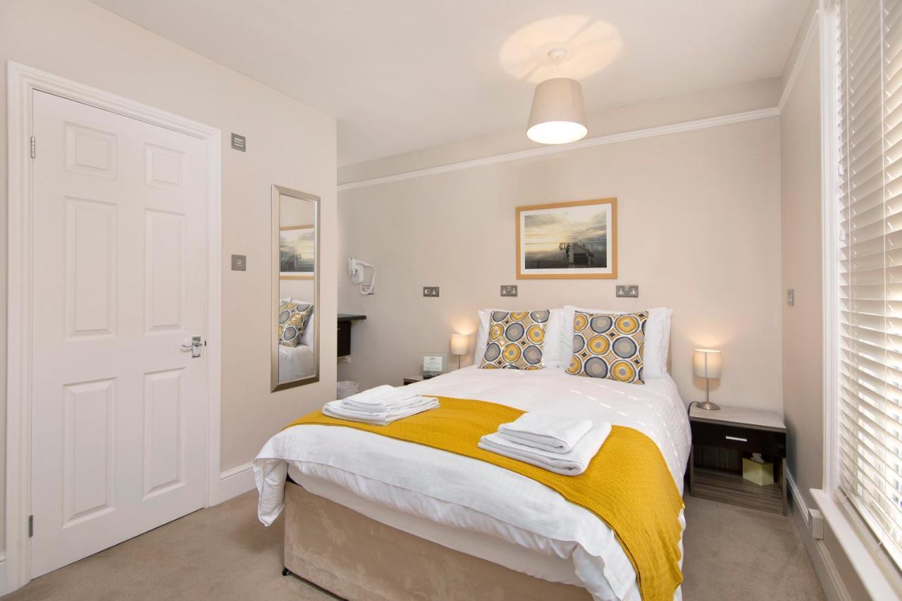Hotel Redhouse à Salisbury Extérieur photo